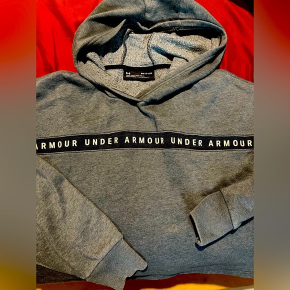 Under Armour Sweaters - Under Armour grey overSized cropped hoodie